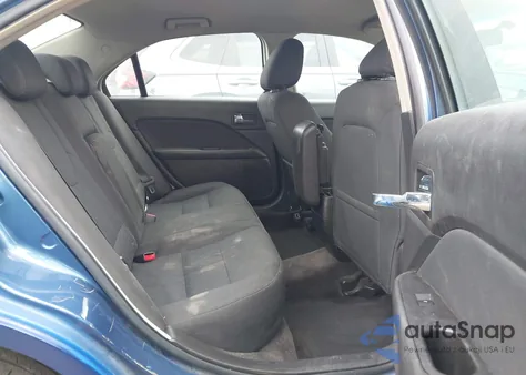 2010 Ford Fusion Se z USA, uszkodzony, nr VIN 3FAHP0HA8AR347532